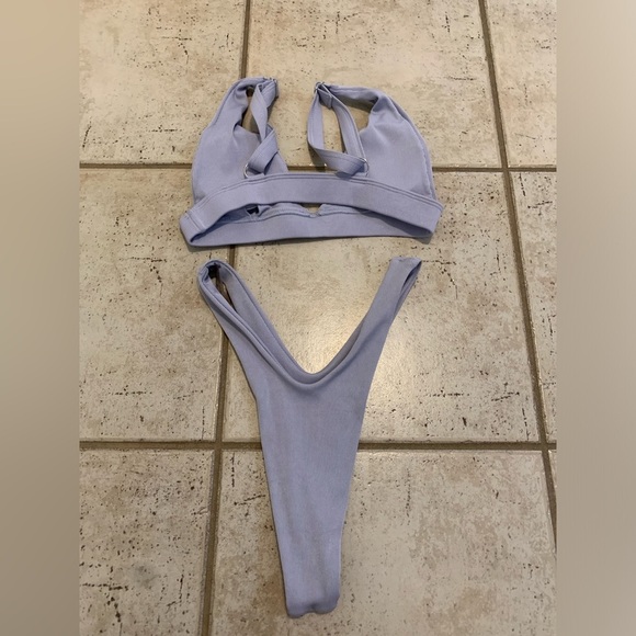 💛 Elegant Lilac Bikini Set Size M - Picture 5 of 7